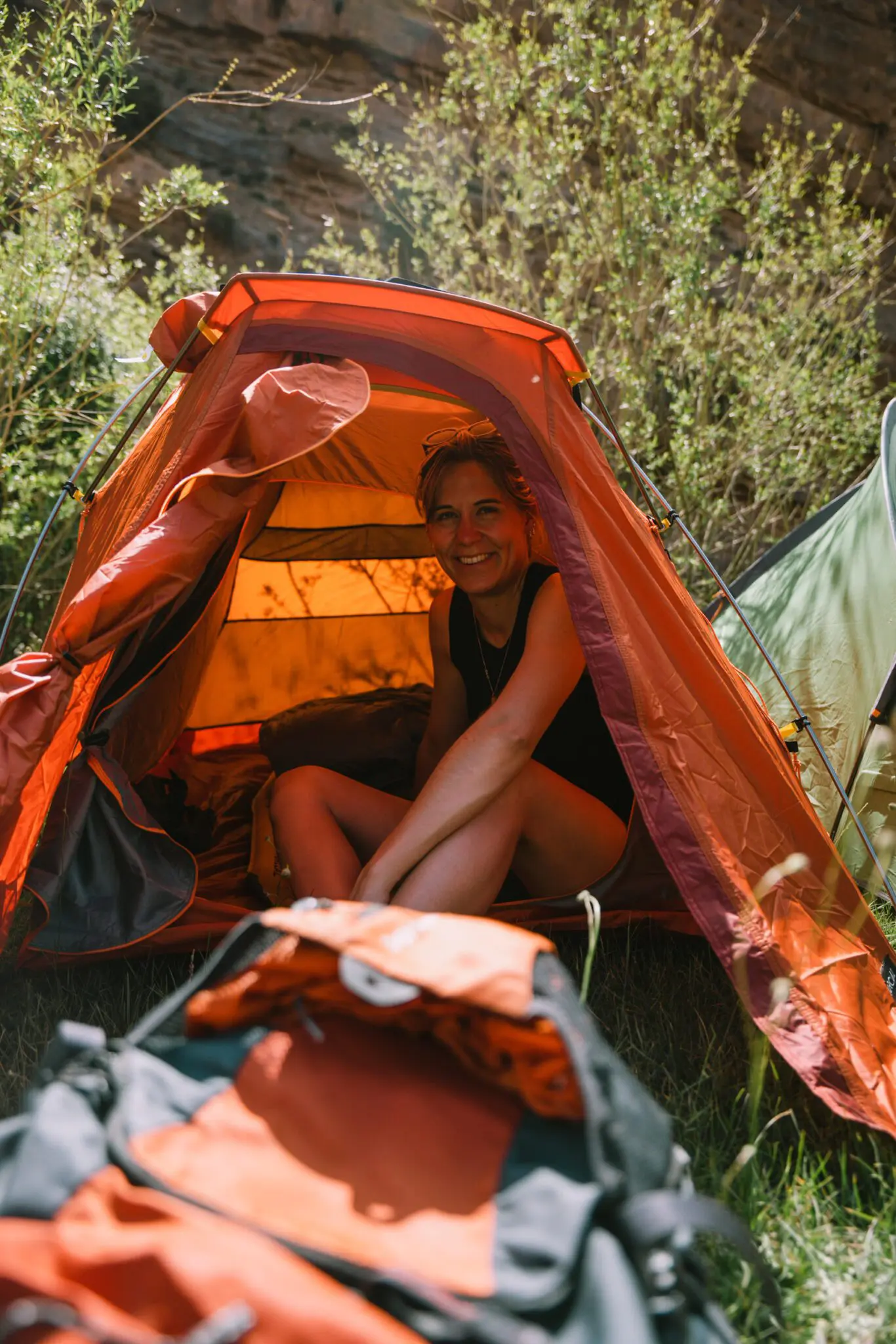 tente pendant un bivouac au maroc sur l'atlas trail